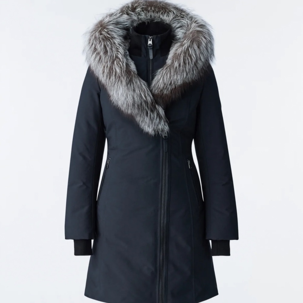 MACKAGE TRISH DOWN COAT WITH SILVER FOX FUR SIGNATURE COLLAR, BLACK, SIZE M